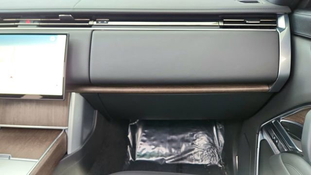 Used 2025 Land Rover Range Rover SE image 35