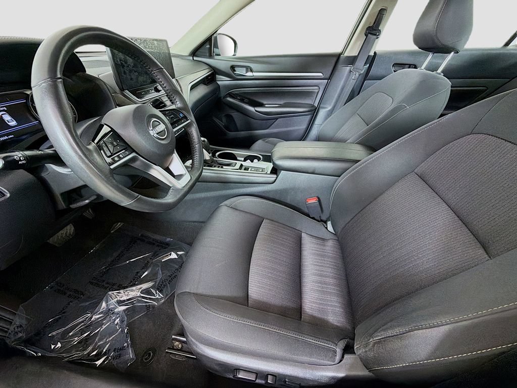 Used 2023 Nissan Altima 2.5 SV w/ SV Premium Package FWD image 24