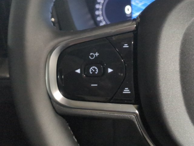 New 2026 Volvo XC60 T8 Ultra w/ Climate Package AWD/4WD image 18