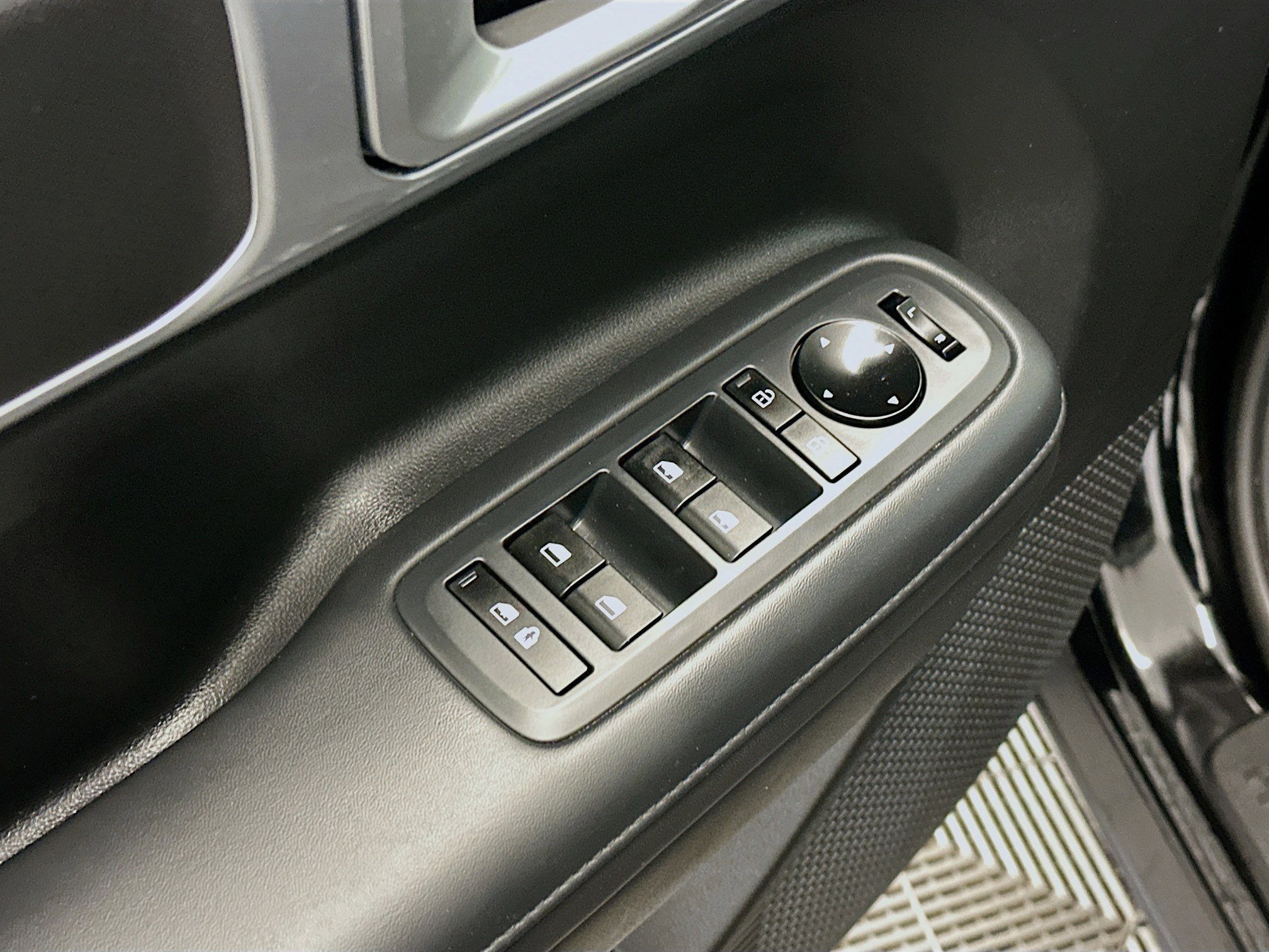 Used 2025 Hyundai Santa Fe SEL image 15