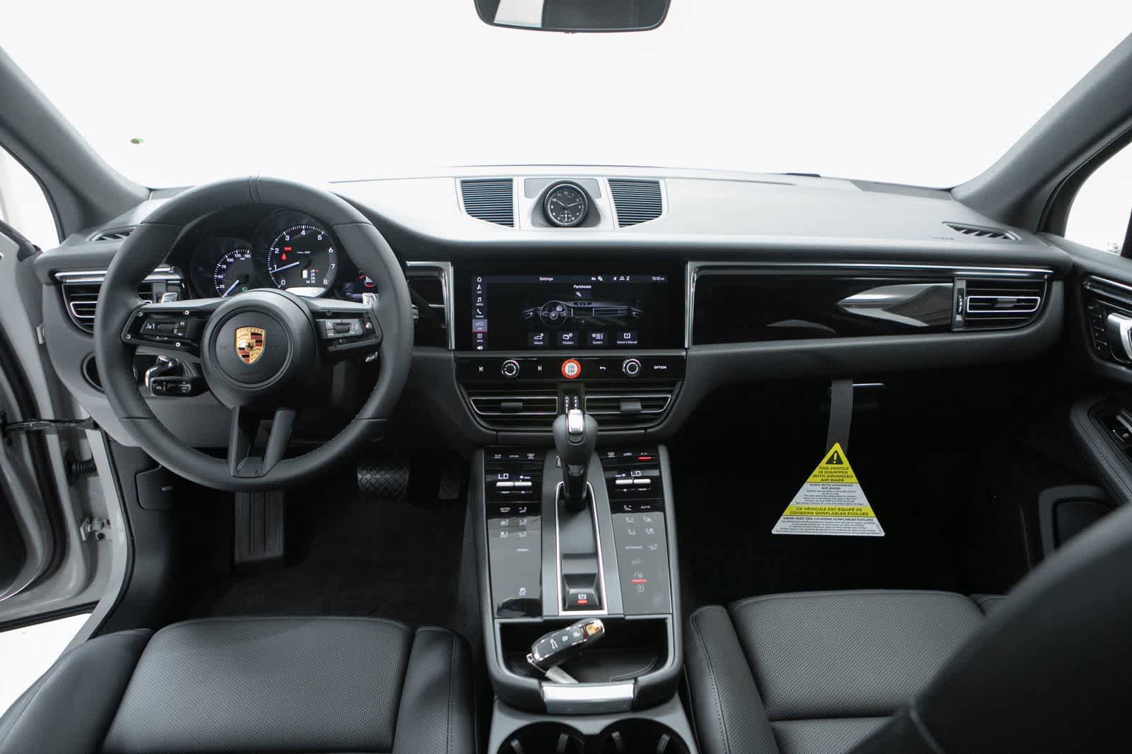 New 2026 Porsche Macan AWD/4WD image 13