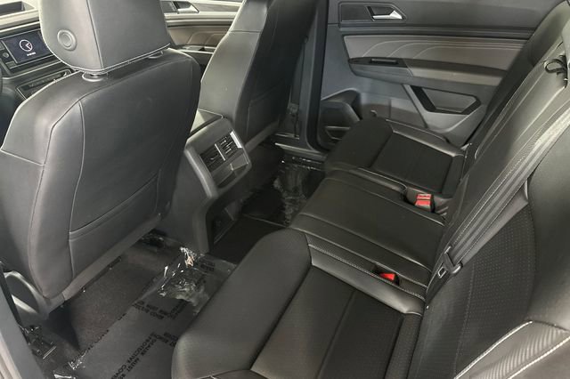 Certified 2023 Volkswagen Atlas Cross Sport SE FWD image 15
