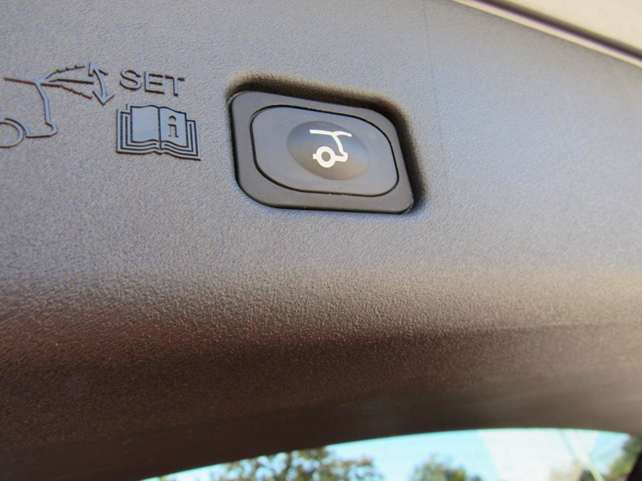Used 2025 Lincoln Nautilus Premier w/ Jet Appearance Package AWD/4WD image 41