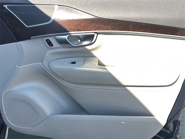Used 2019 Volvo XC90 T6 Momentum image 10