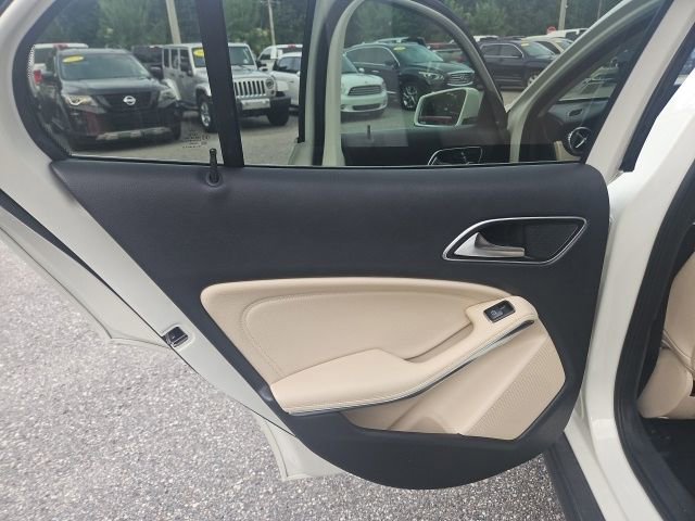 Used 2018 Mercedes-Benz GLA 250 image 18