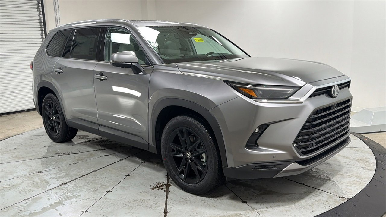 New 2026 Toyota Grand Highlander Limited image 3