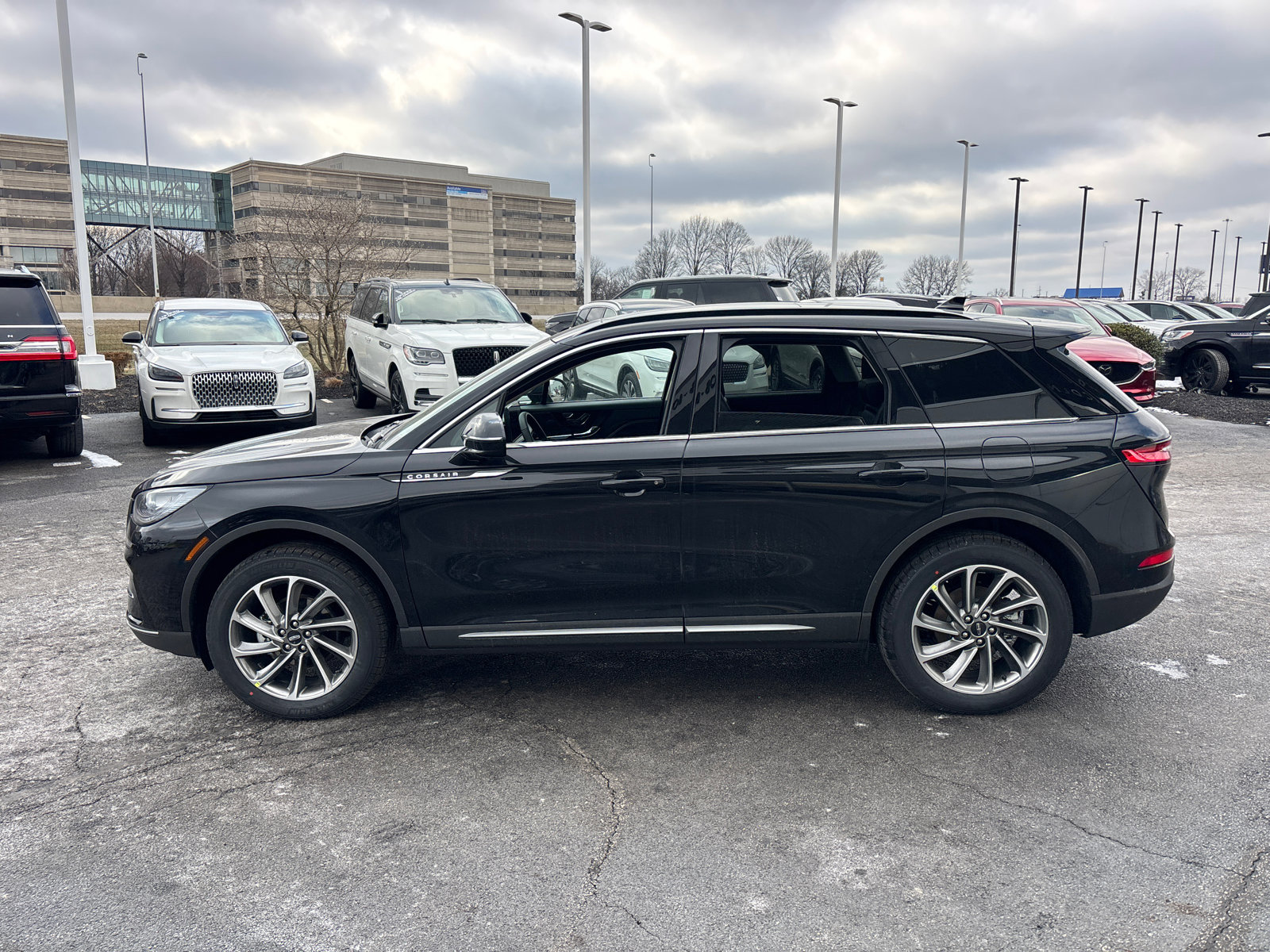 New 2026 Lincoln Corsair Premiere image 4