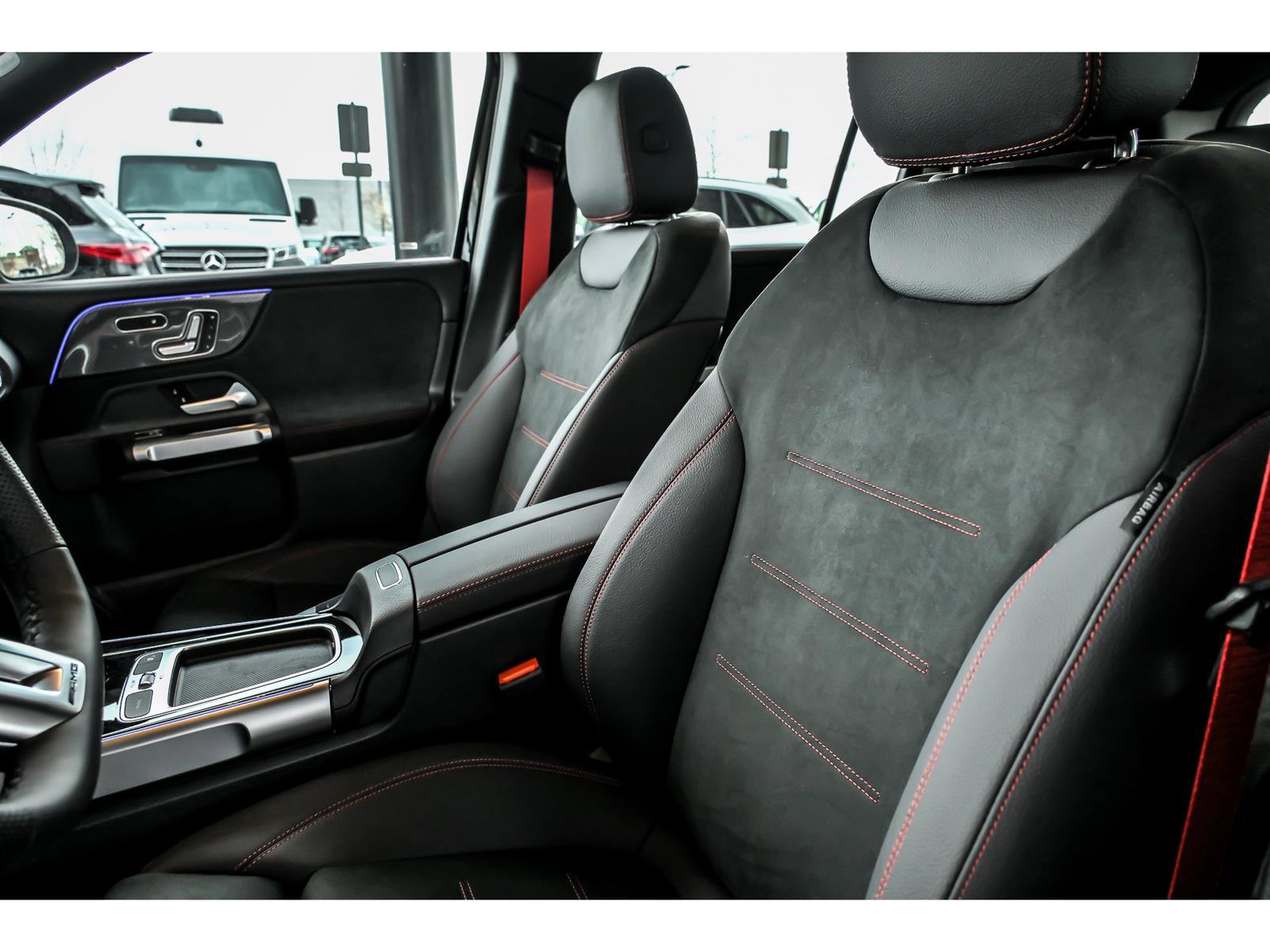 New 2026 Mercedes-Benz GLB 35 AMG 4MATIC image 7