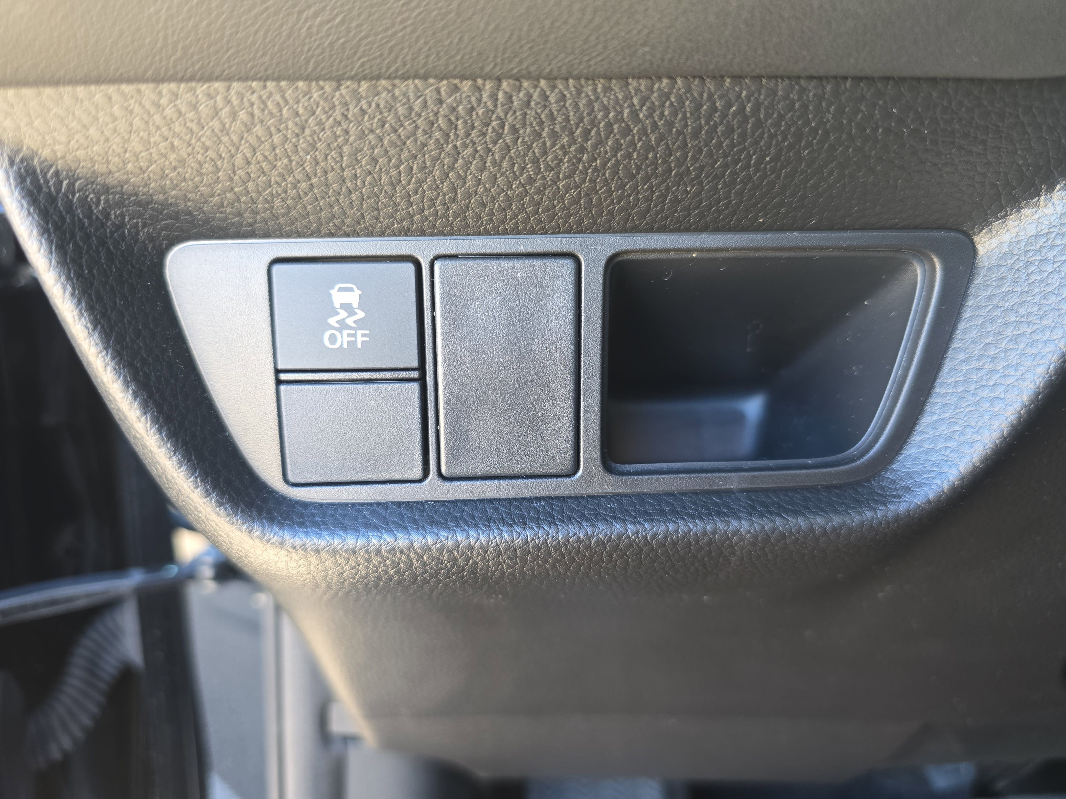 Used 2023 Honda HR-V LX image 26