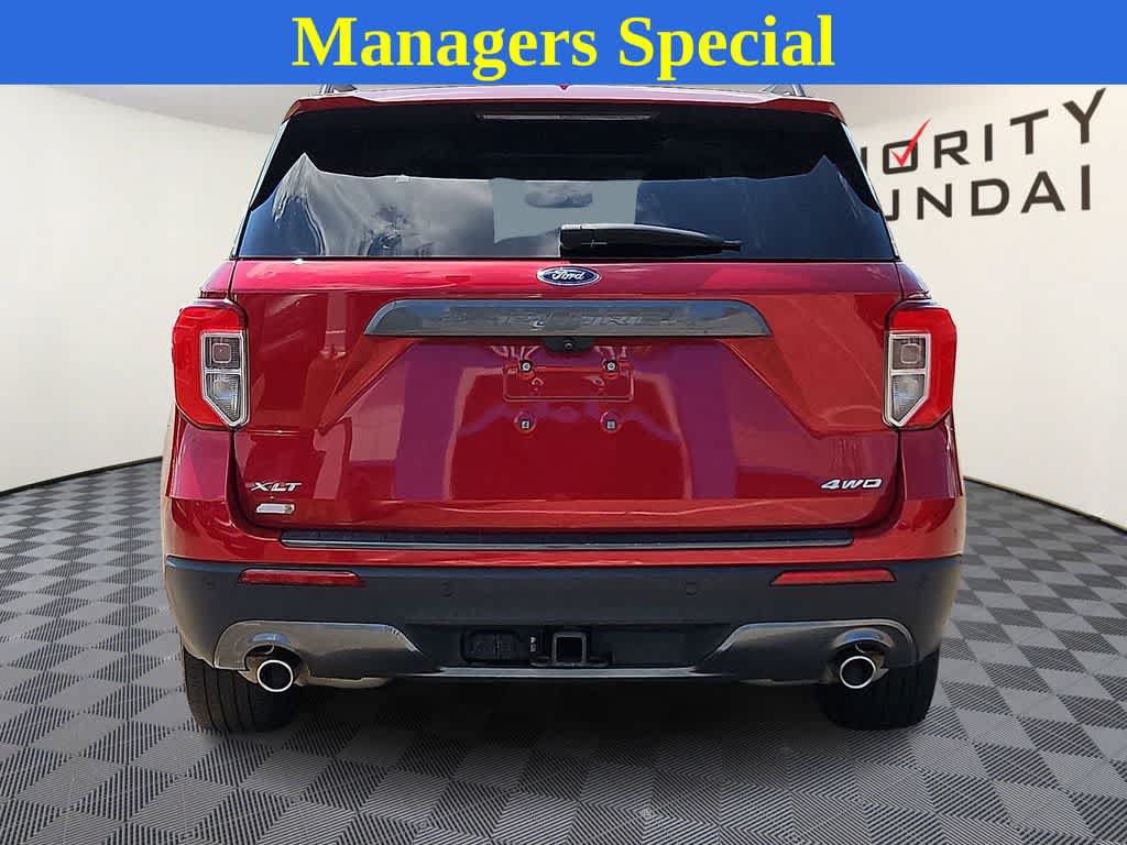 Used 2022 Ford Explorer XLT w/ Equipment Group 202A AWD/4WD image 5