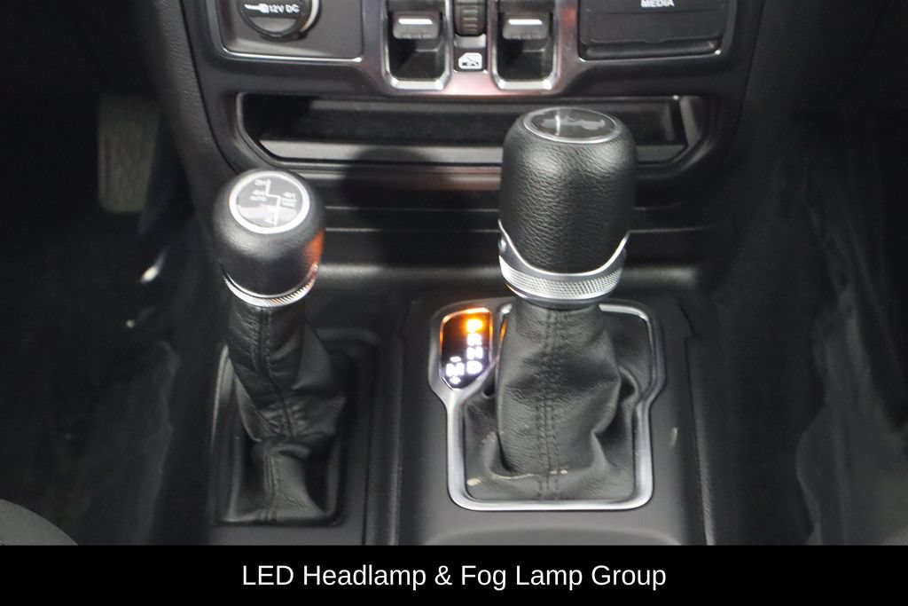 Used 2023 Jeep Wrangler Unlimited w/ Cold Weather Group AWD/4WD image 27