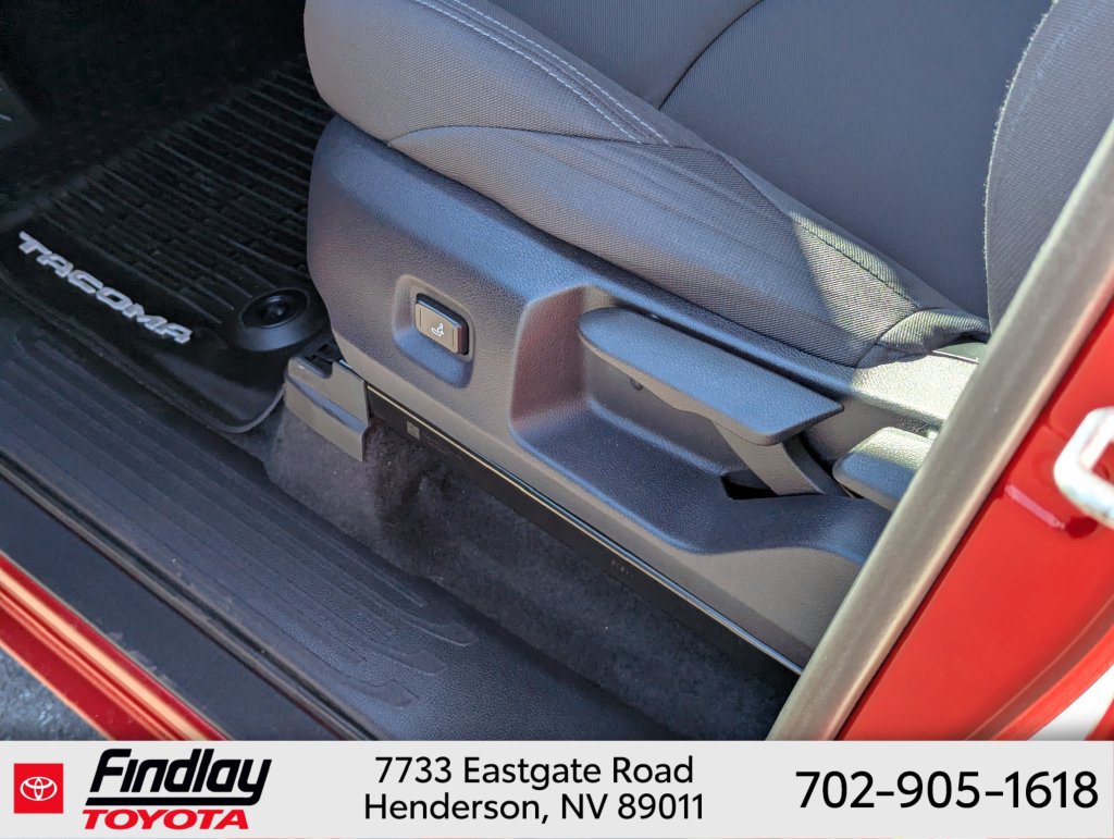 Certified 2025 Toyota Tacoma SR5 AWD/4WD image 17
