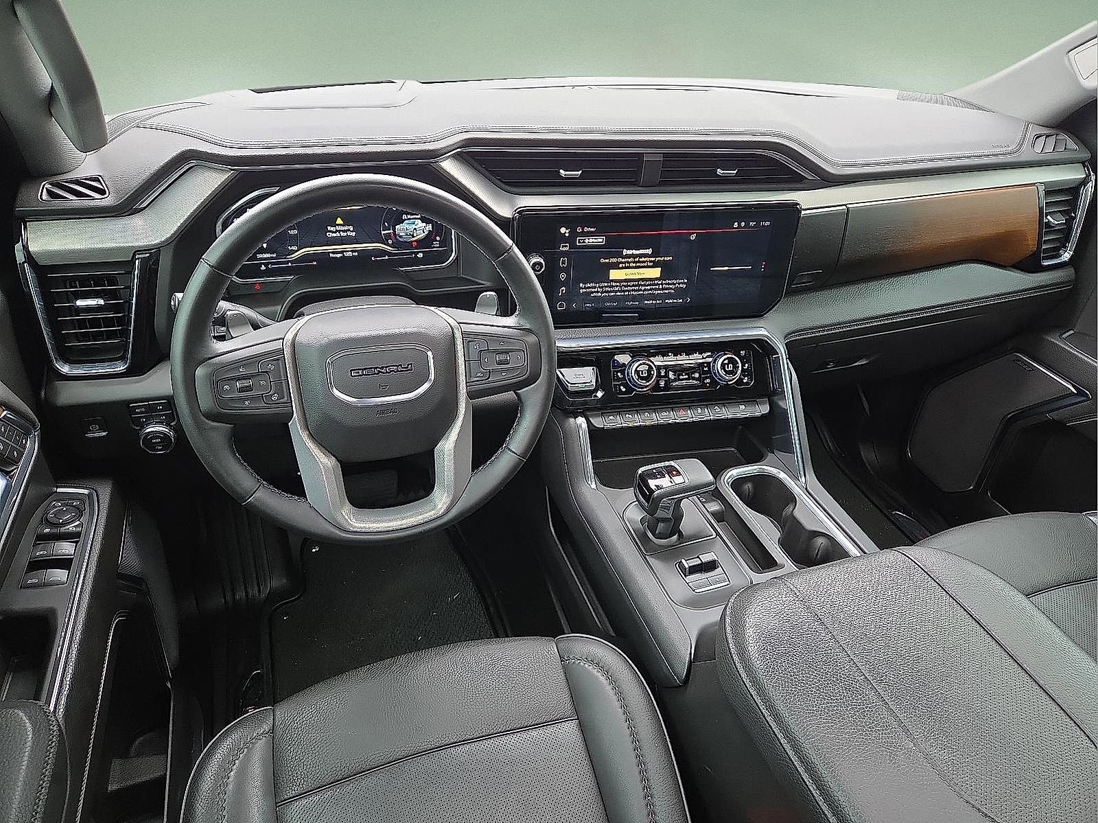 Used 2023 GMC Sierra 1500 Denali w/ Technology Package AWD/4WD image 11