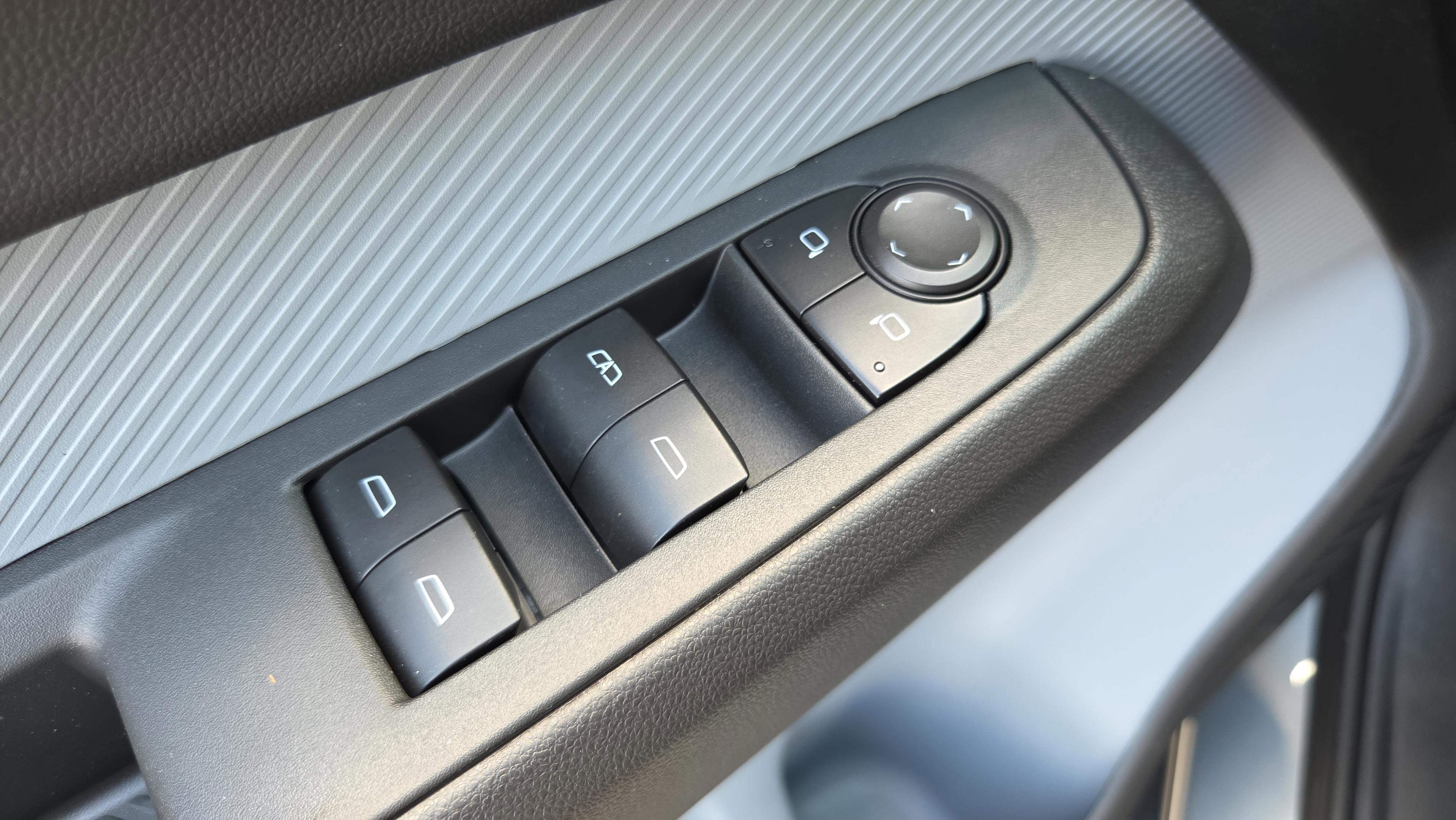 New 2027 Chevrolet Bolt RS w/ LPO, All-Weather Package FWD image 27