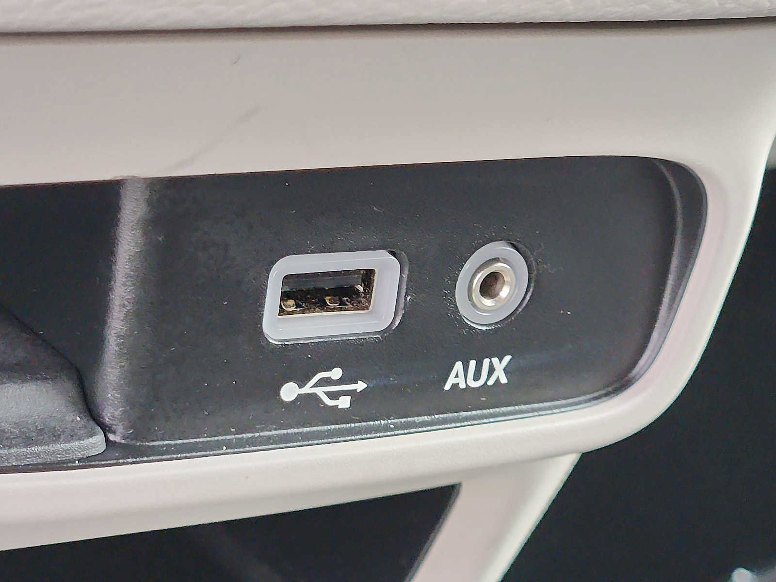 Used 2017 Chrysler Pacifica LX image 25