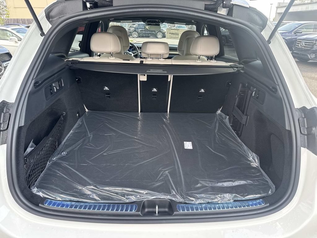 Used 2026 Mercedes-Benz GLC 300 4MATIC image 5