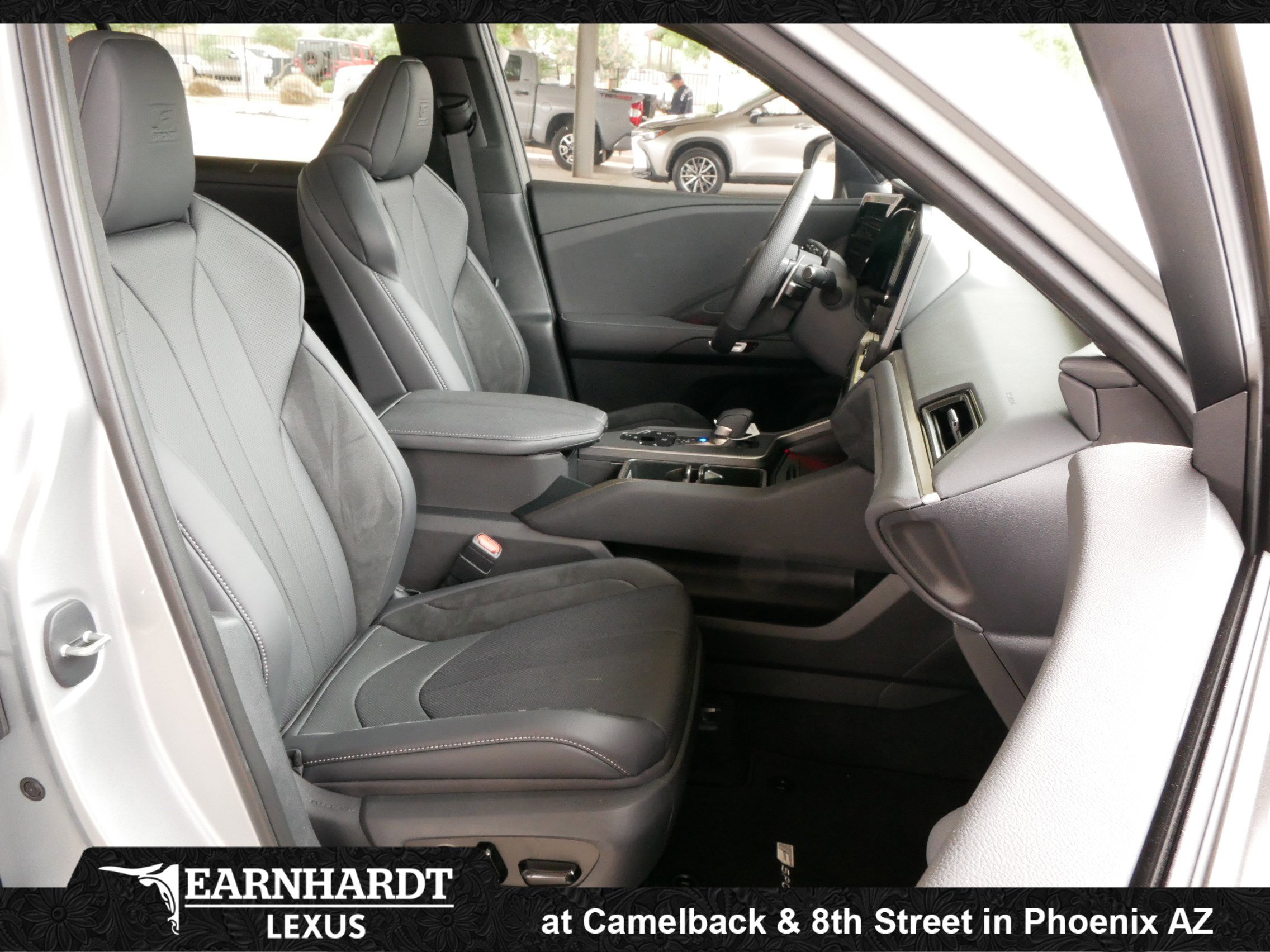 New 2026 Lexus TX 500h AWD image 8