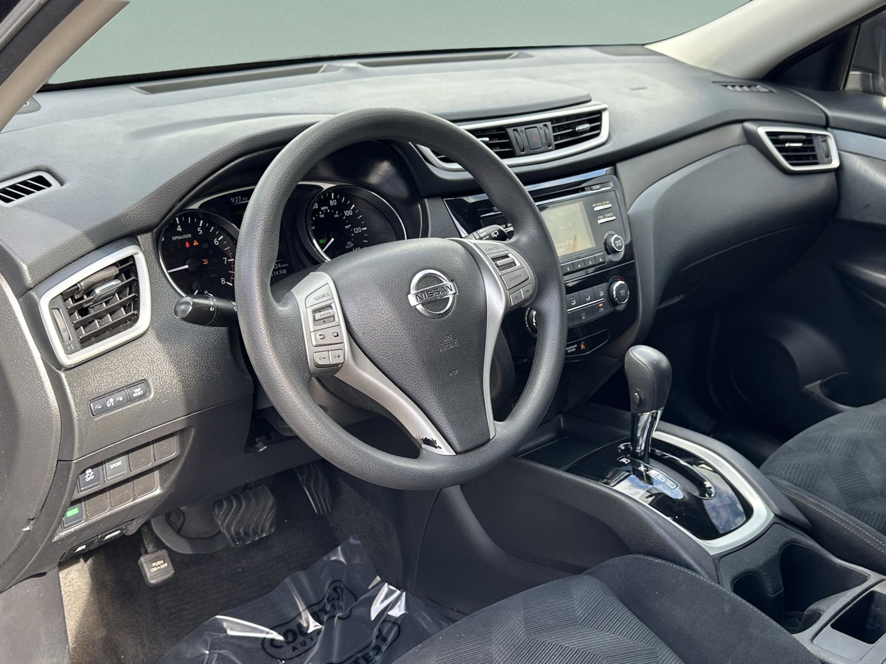 Used 2016 Nissan Rogue S w/ Appearance Package image 18