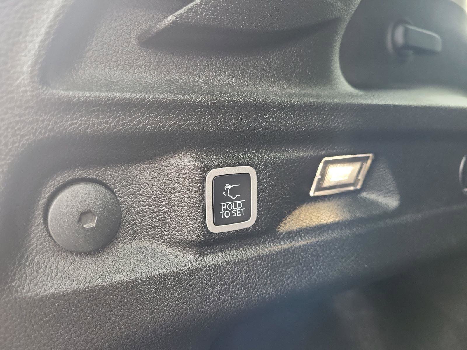 Used 2022 Jeep Grand Cherokee L Limited image 23