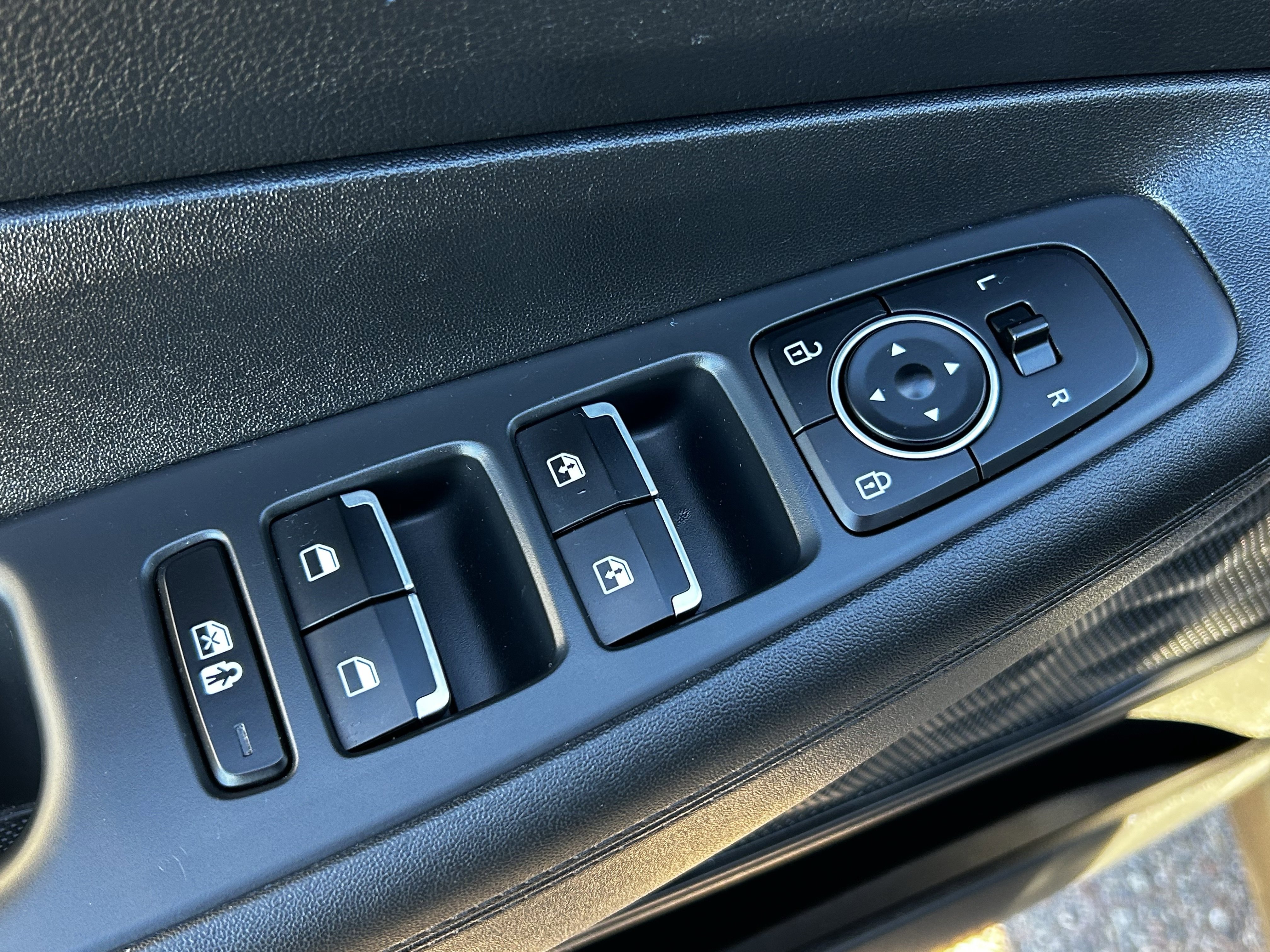 Used 2023 Hyundai Santa Fe SEL image 21