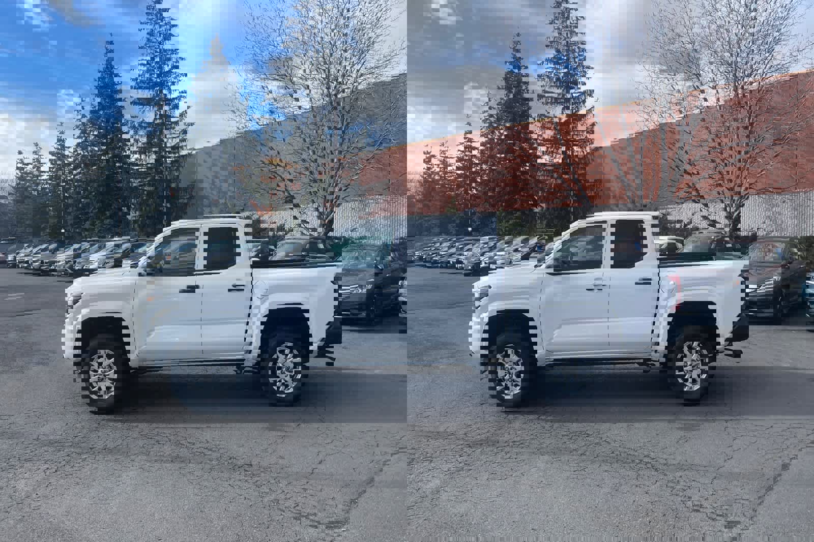 Used 2025 Toyota Tacoma SR w/ SR Upgrade Package image 5