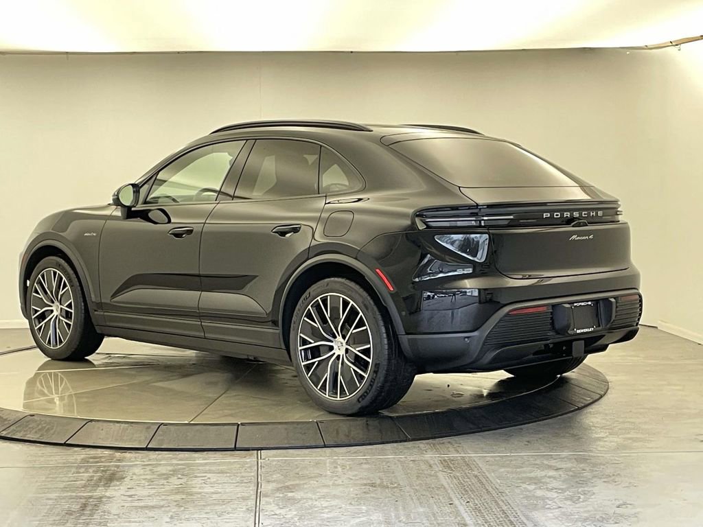 New 2026 Porsche Macan 4 Electric AWD/4WD image 3