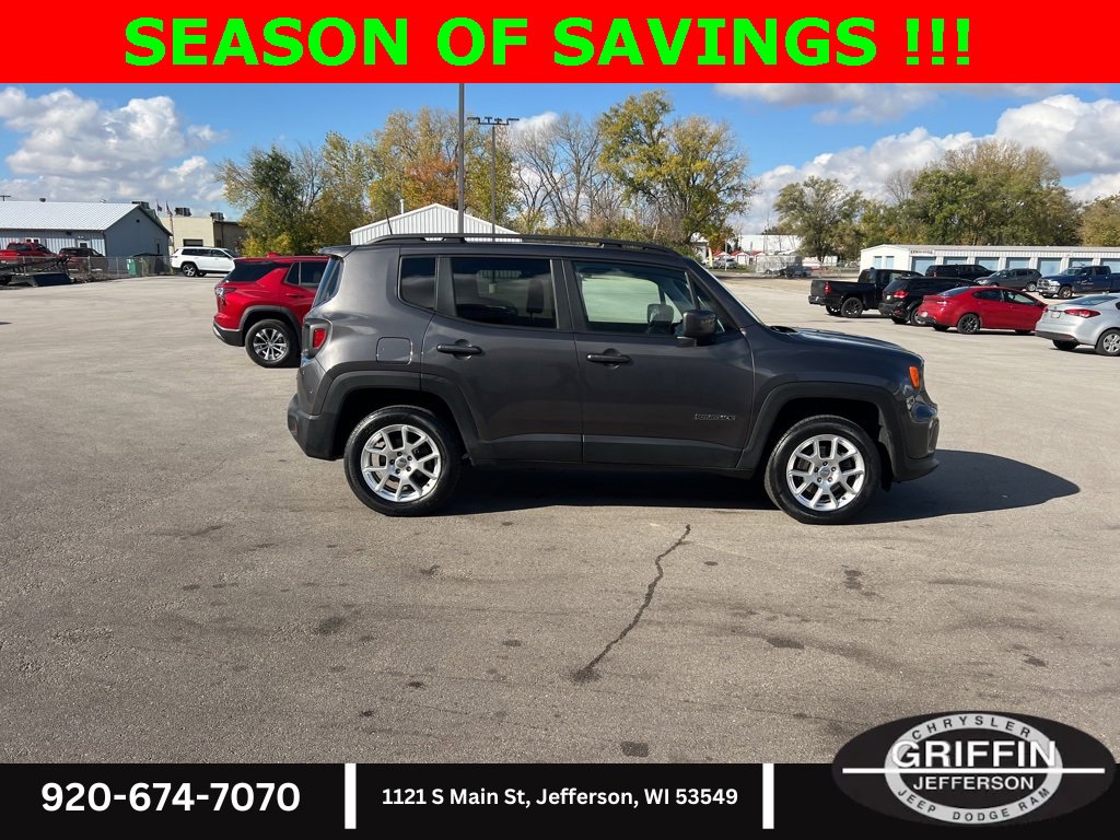 Used 2019 Jeep Renegade Latitude w/ Cold Weather Group image 9