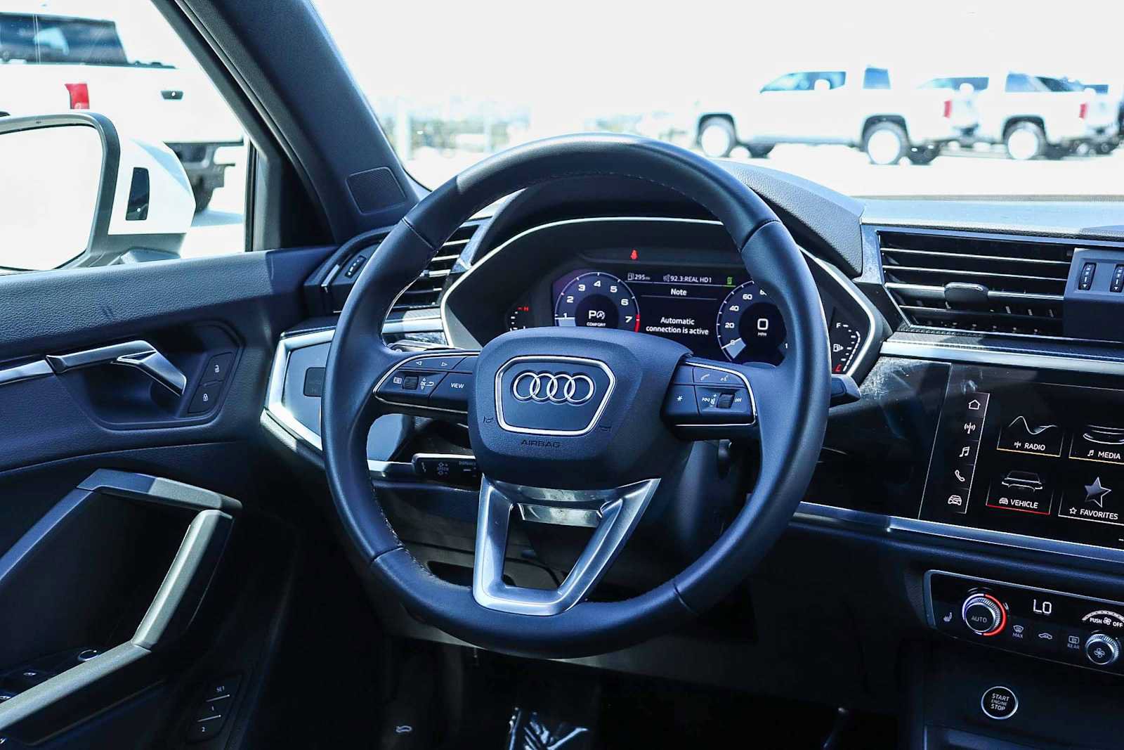Used 2025 Audi Q3 2.0T Premium w/ Convenience Package AWD/4WD image 21