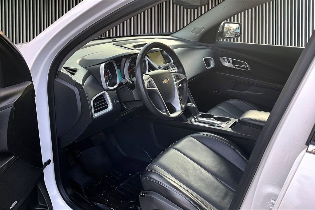 Used 2017 Chevrolet Equinox Premier w/ Enhanced Convenience Package image 15