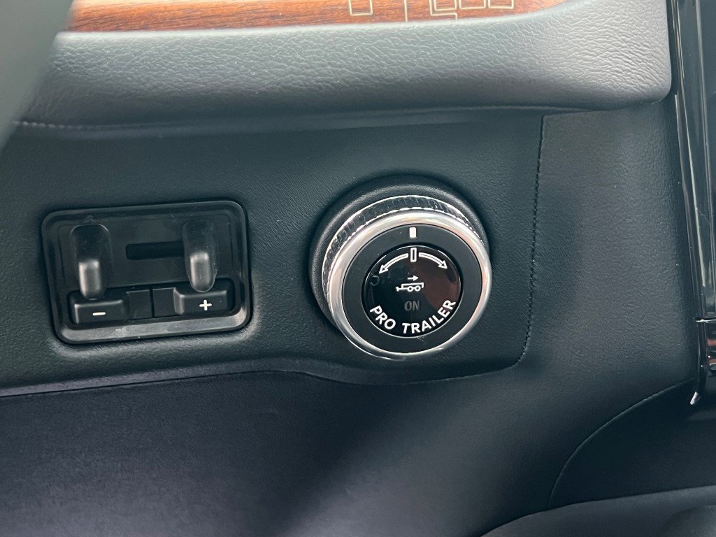 New 2026 Lincoln Navigator Black Label image 23