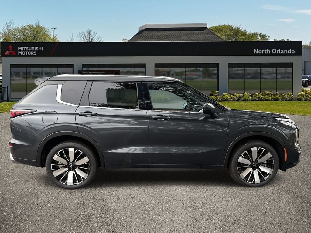 New 2025 Mitsubishi Outlander SEL FWD image 3