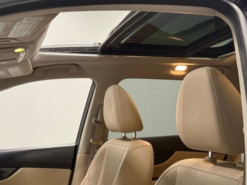 Used 2017 Nissan Rogue SL w/ SL Premium Package image 31