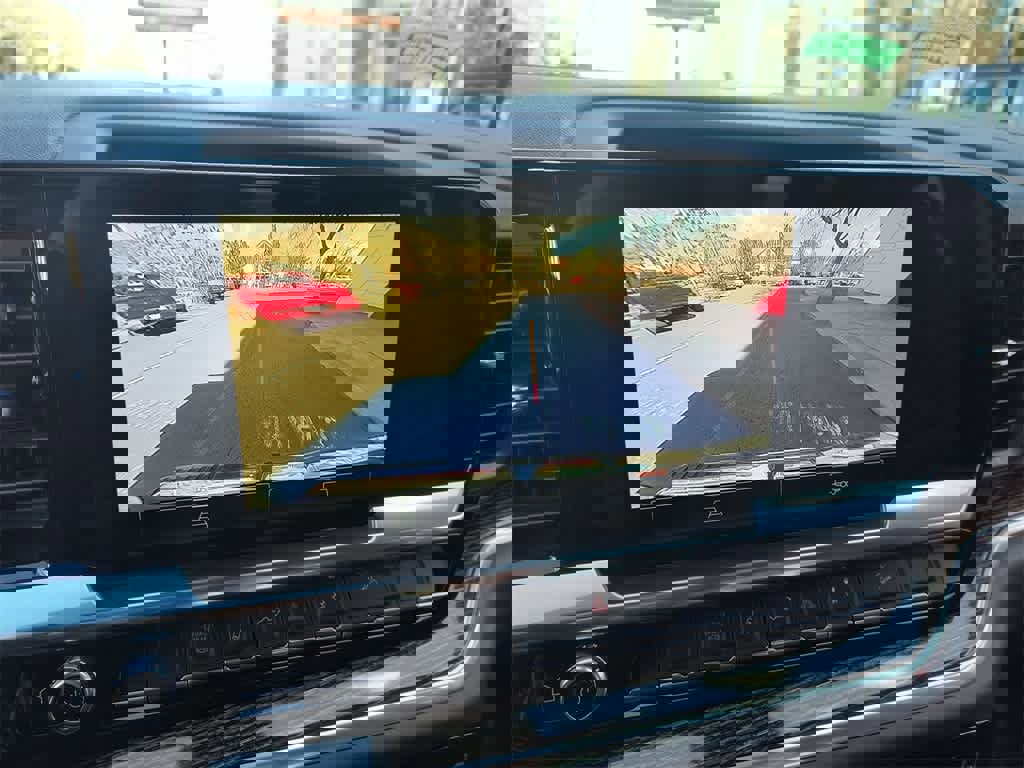 Used 2025 GMC Sierra 3500 SLE w/ SLE Value Package image 17