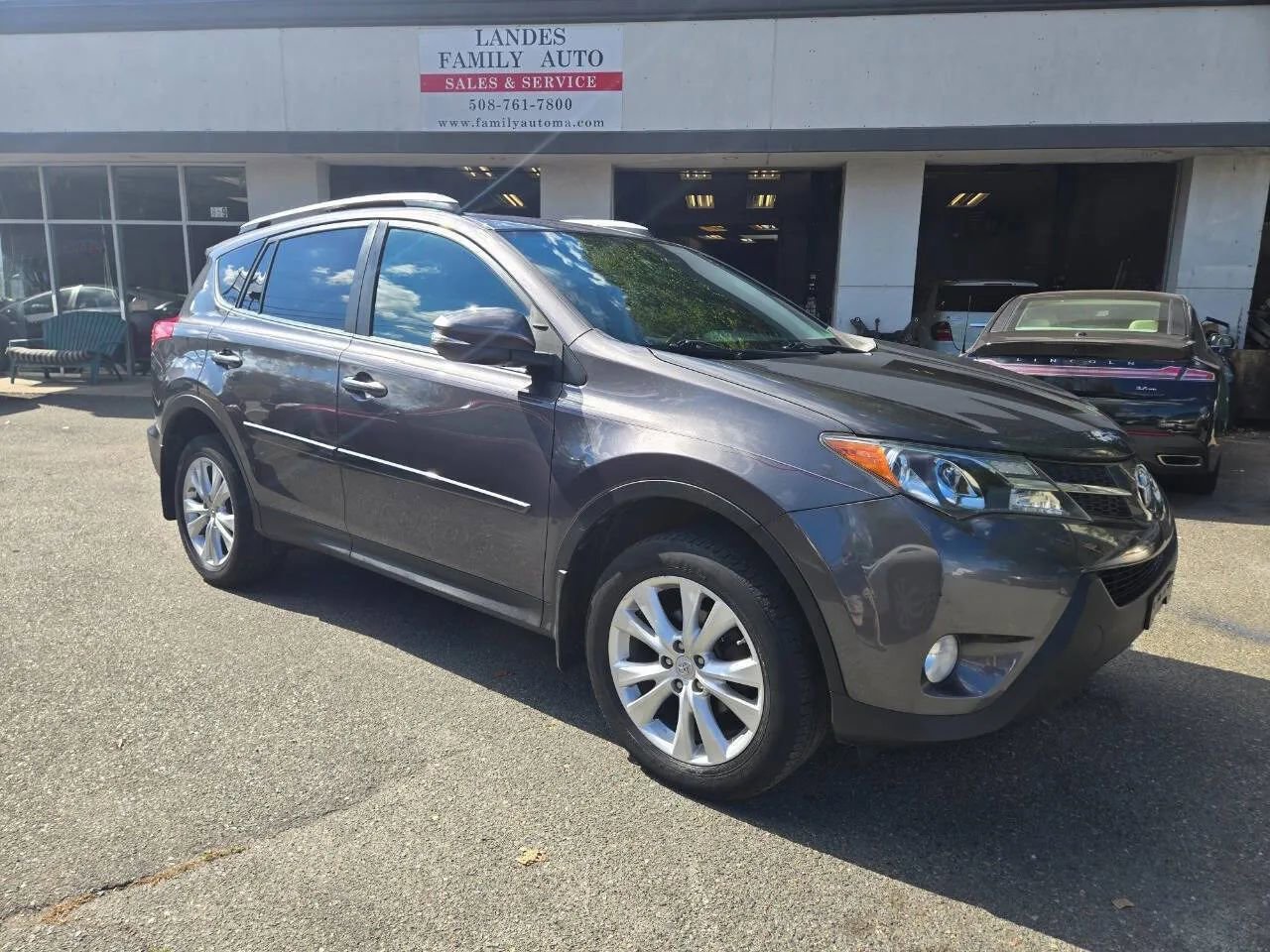 Used 2014 Toyota RAV4 Limited image 44