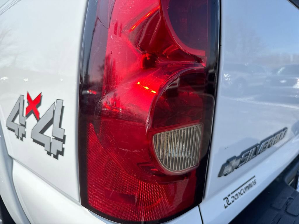 Used 2004 Chevrolet Silverado 2500 LT w/ Skid Plate Package image 33