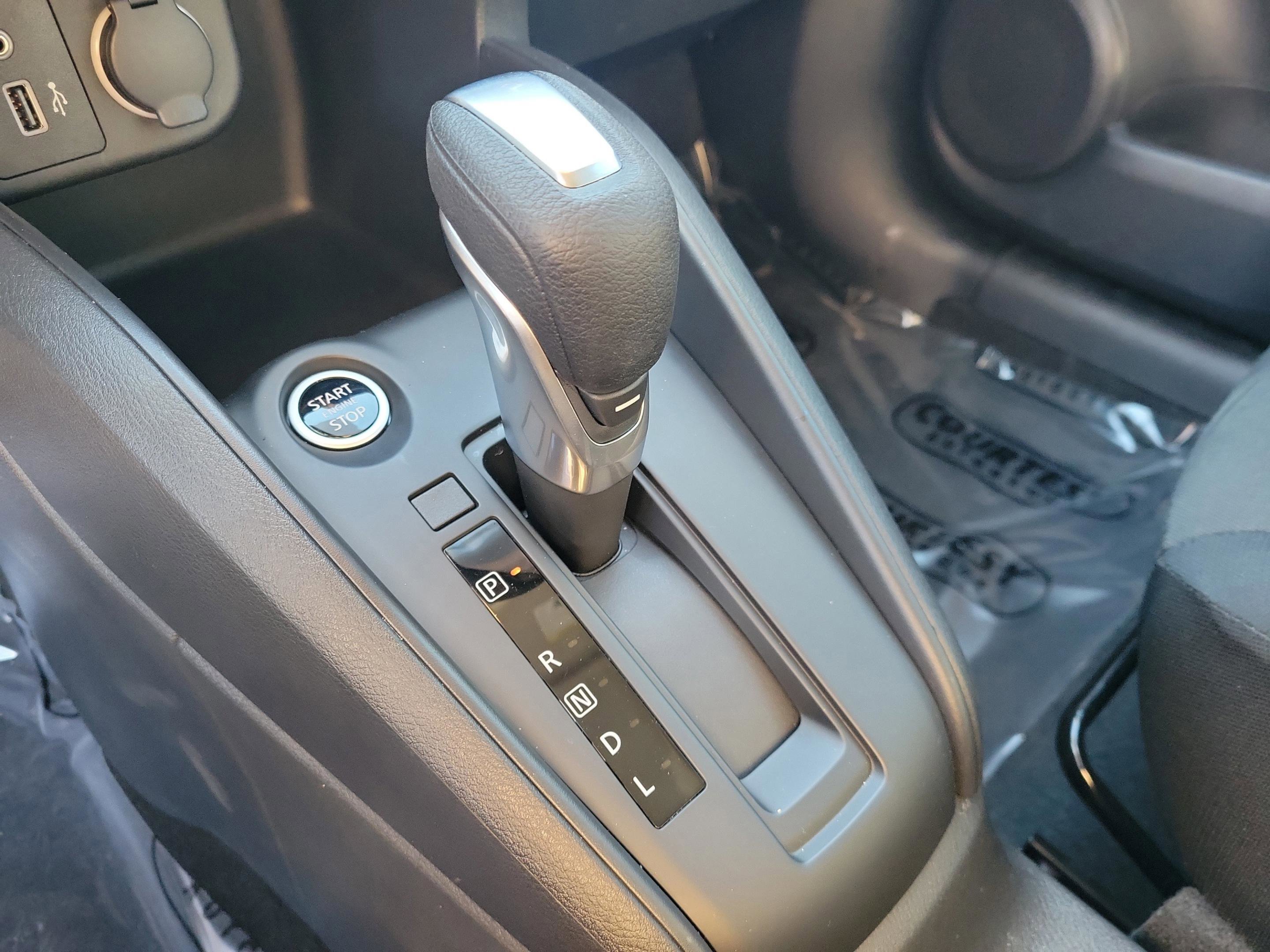 Certified 2025 Nissan Kicks Play S image 31