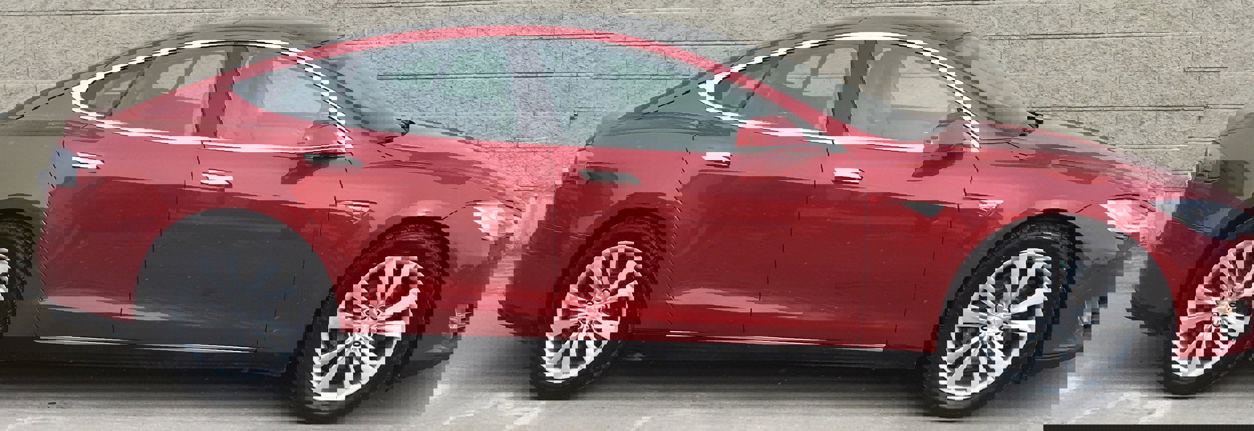 Used 2014 Tesla Model S P85 image 2