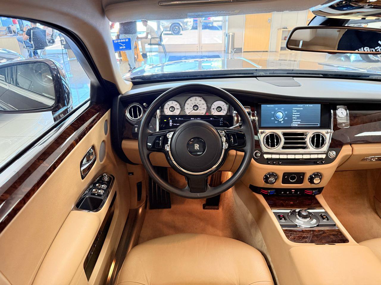 Used 2011 Rolls-Royce Ghost RWD image 11