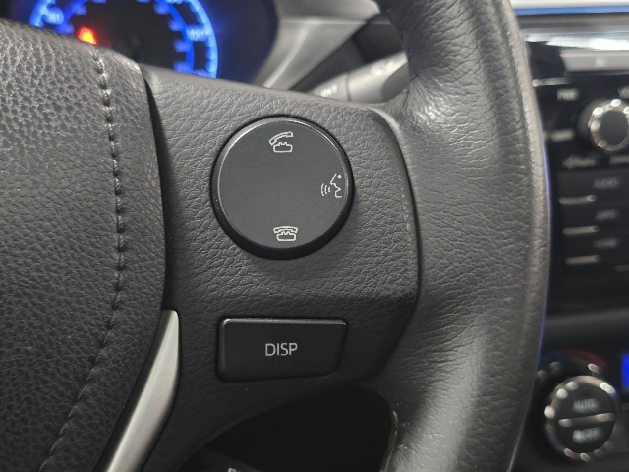 Used 2016 Toyota Corolla S Premium image 31