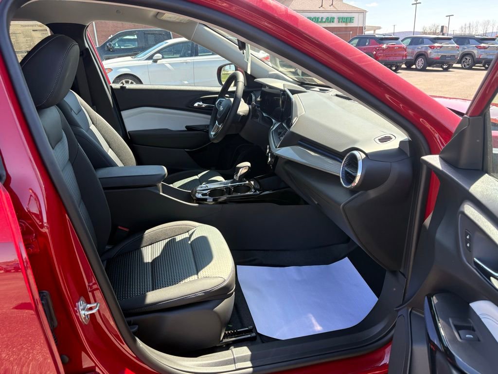 New 2026 Chevrolet Trax LT image 16