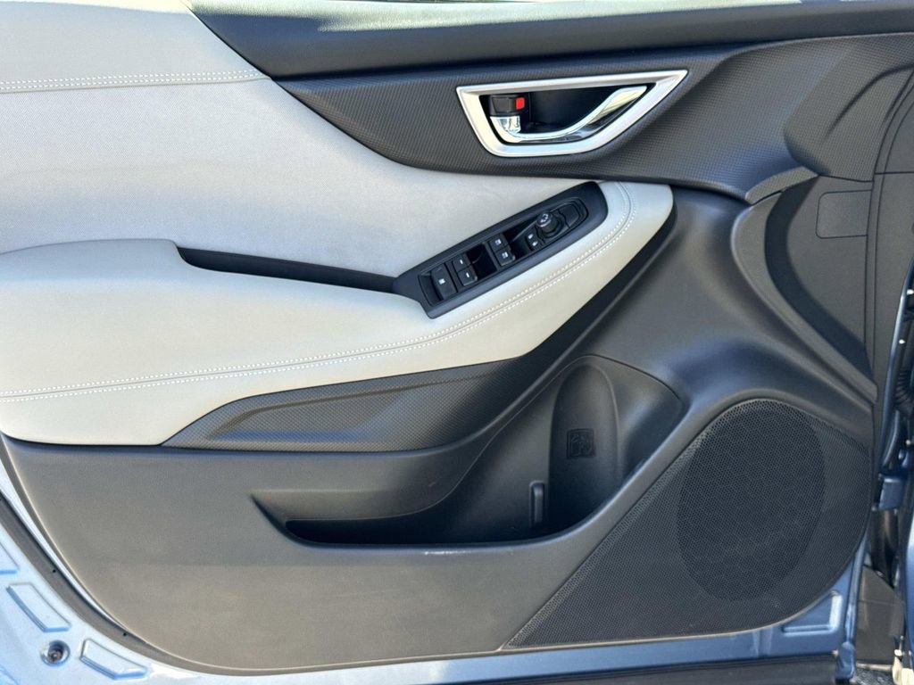 Used 2024 Subaru Forester Premium AWD/4WD image 17