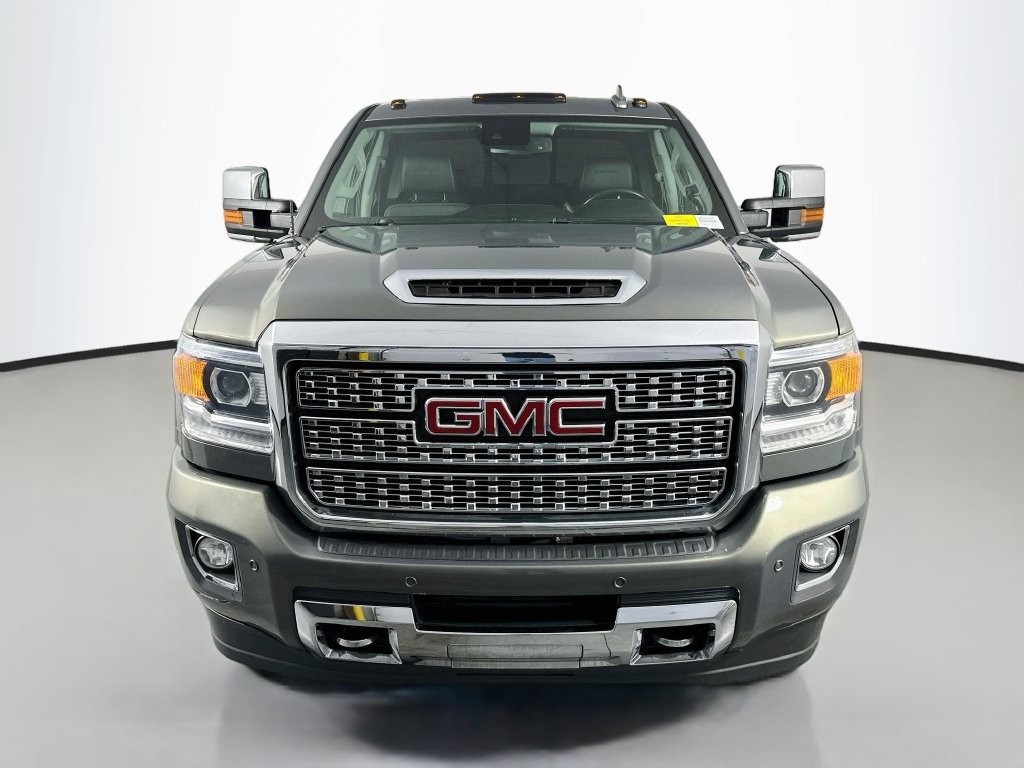 Used 2018 GMC Sierra 3500 Denali w/ Duramax Plus Package AWD/4WD image 2