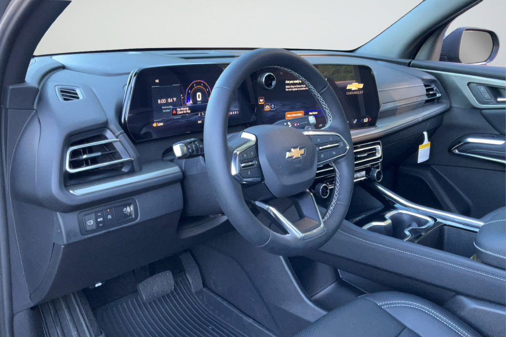 New 2027 Chevrolet Traverse LT w/ LPO, Floor Liner Package FWD image 22