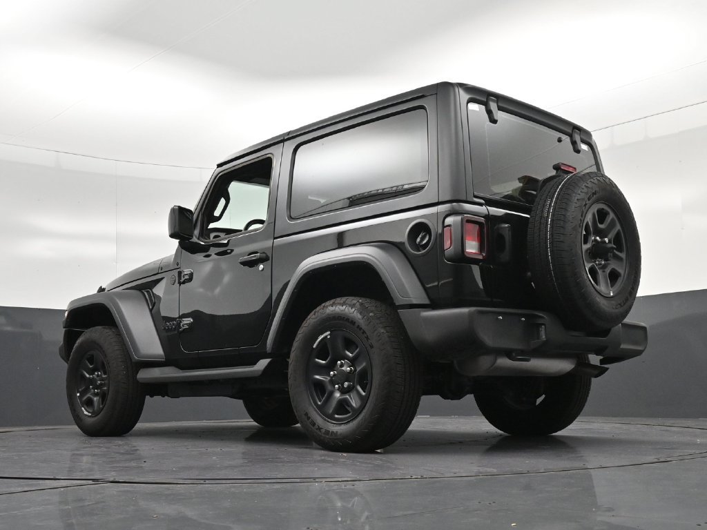 Used 2026 Jeep Wrangler Sport AWD/4WD image 16