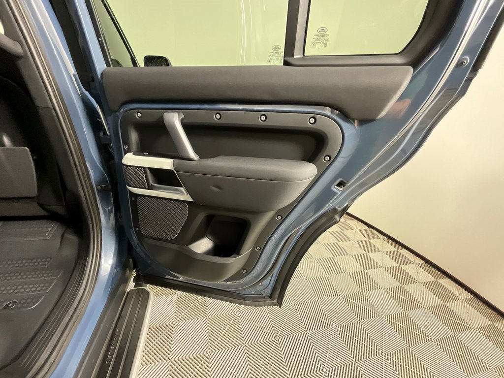 Certified 2022 Land Rover Defender 110 X-Dynamic SE image 25