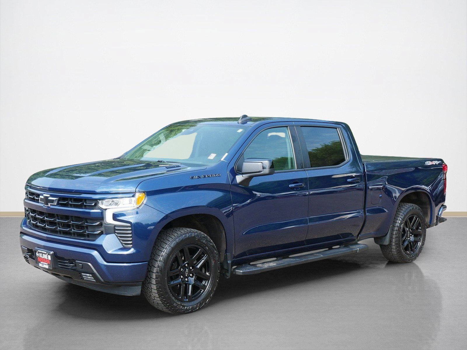 Used 2023 Chevrolet Silverado 1500 RST w/ Protection Package AWD/4WD image 3