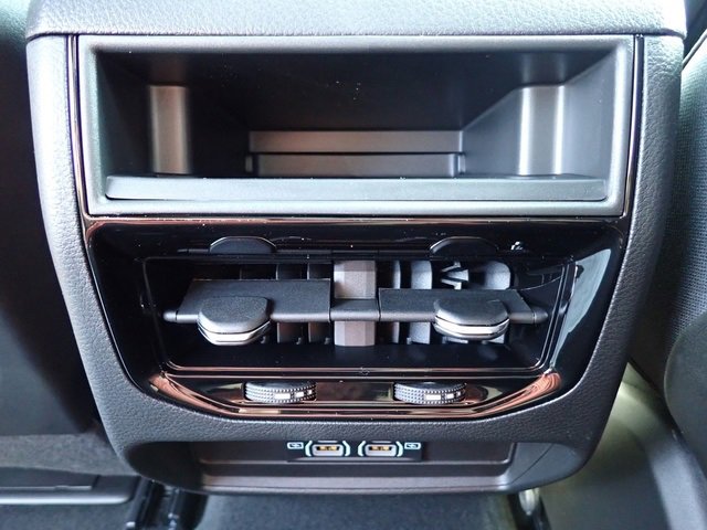 New 2025 Jeep Grand Cherokee Laredo X image 14