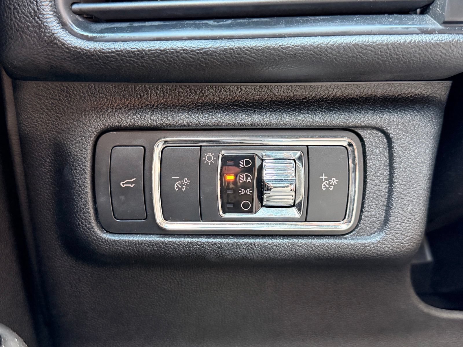 Used 2020 Lincoln Corsair AWD w/ Equipment Group 101A image 19