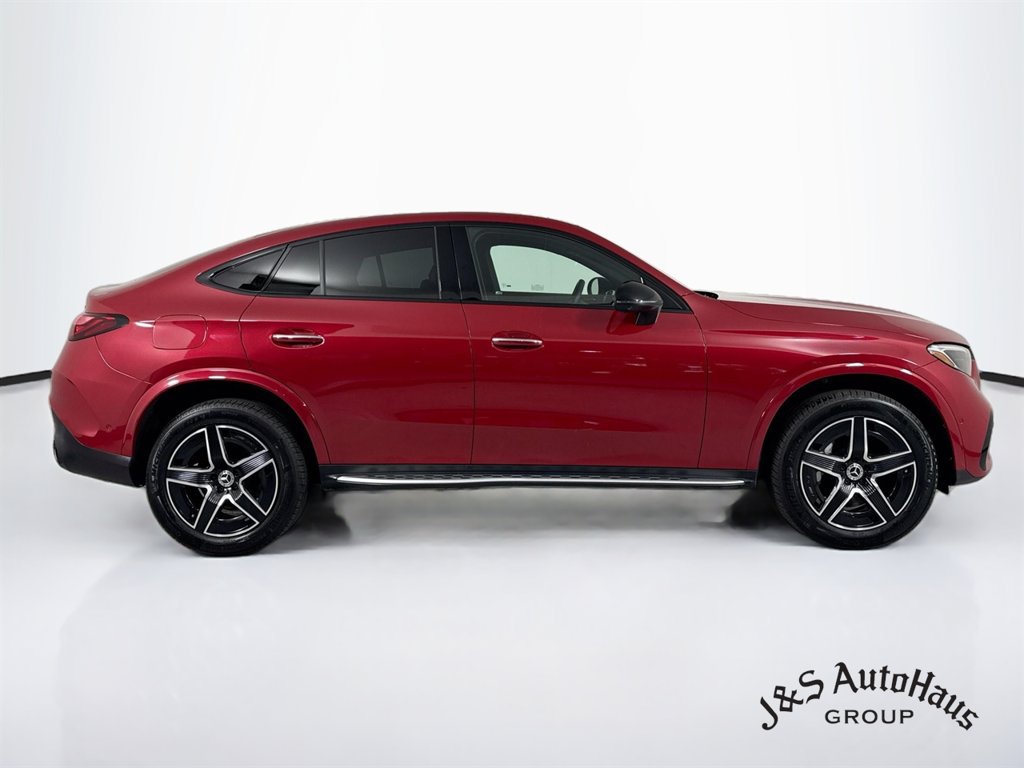 Used 2025 Mercedes-Benz GLC 300 4MATIC w/ AMG Line image 8