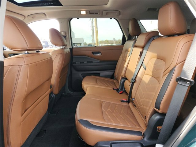 Certified 2024 Nissan Pathfinder Platinum w/ Cargo Package image 11